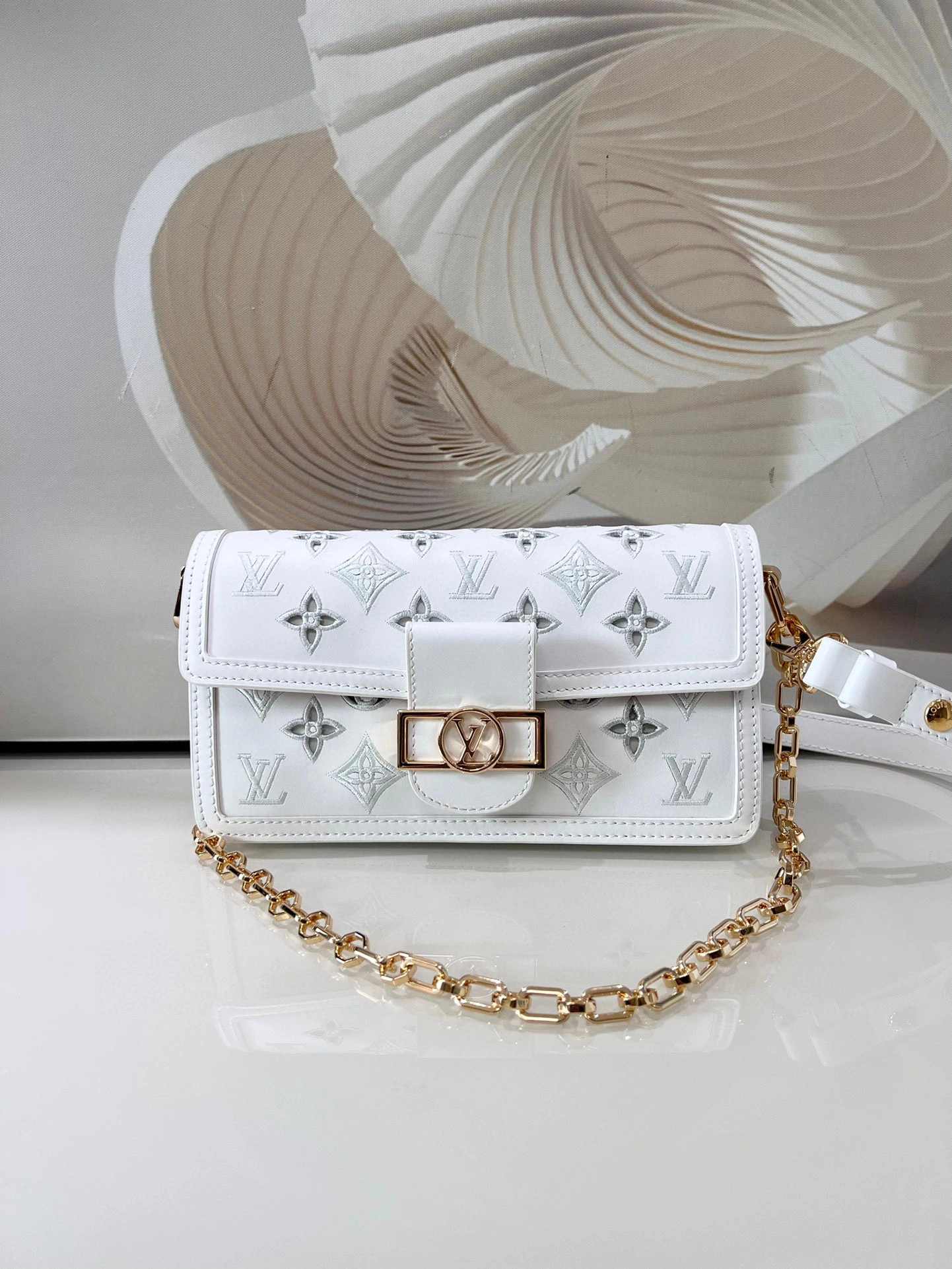 MOMO- high quality version M20739 Dauphine East West item：B-B000K1818C
