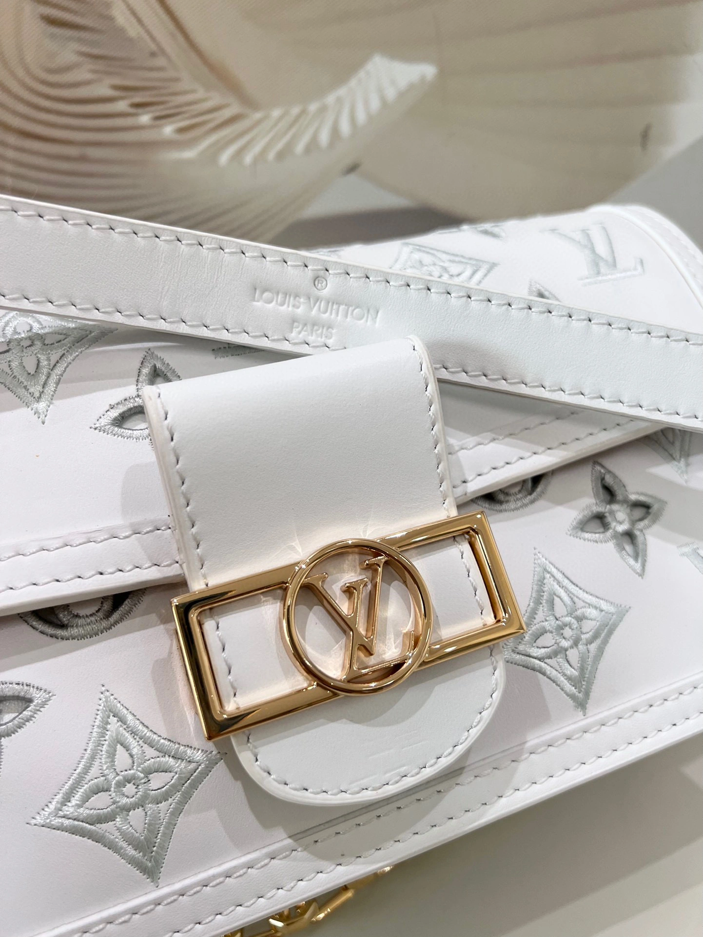 MOMO- high quality version M20739 Dauphine East West item：B-B000K1818C