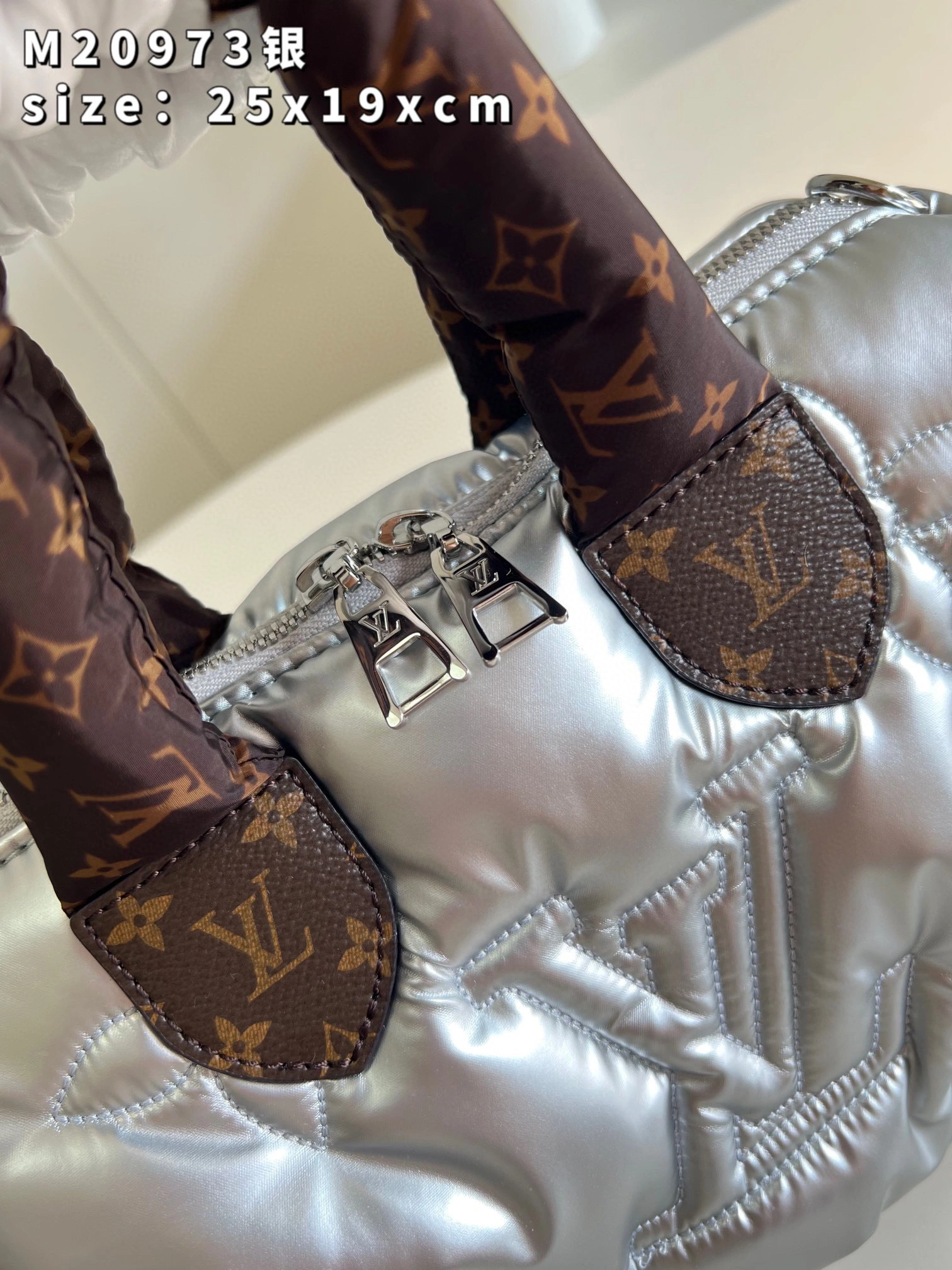 MOMO- high quality version M20973 Pillow Speedy Bandoulière 25 item：B-B000K1904C