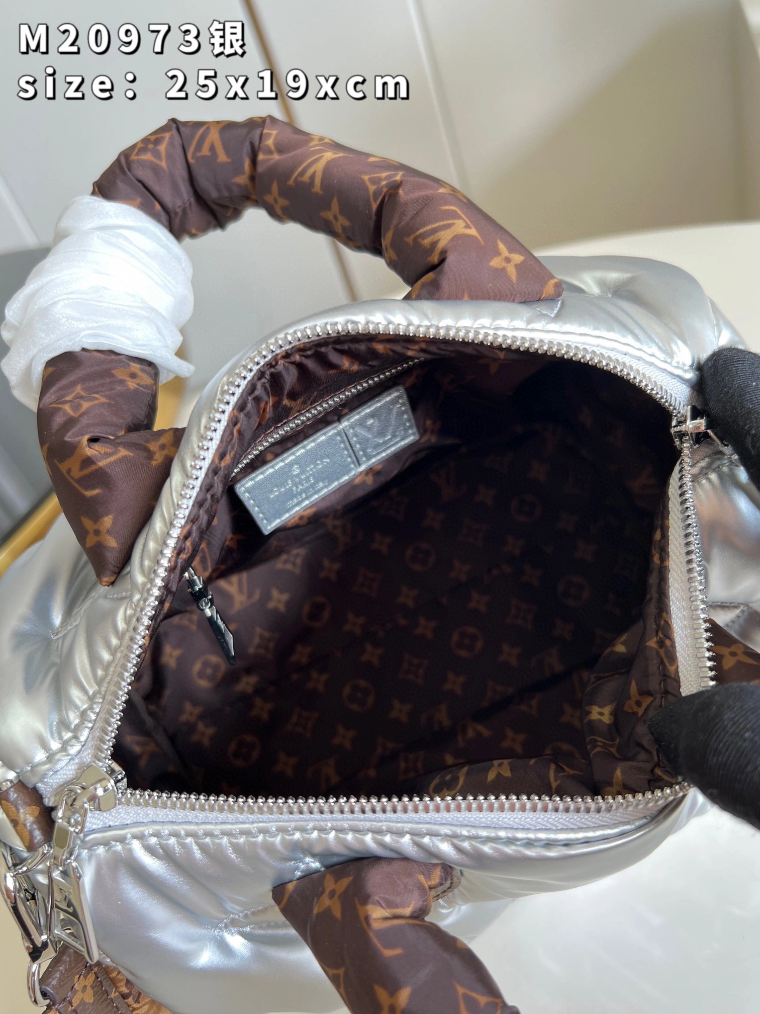 MOMO- high quality version M20973 Pillow Speedy Bandoulière 25 item：B-B000K1904C