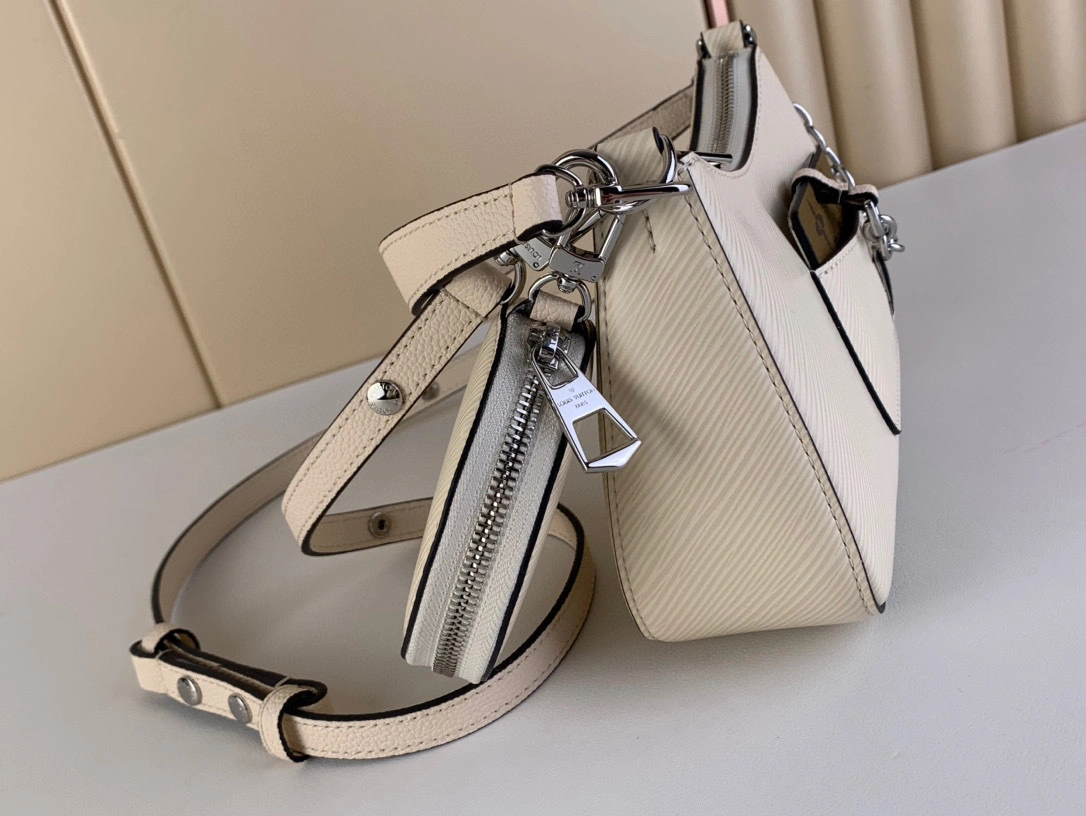 &MOMO- high quality version M20999 Marellini item：C-B000A1424C