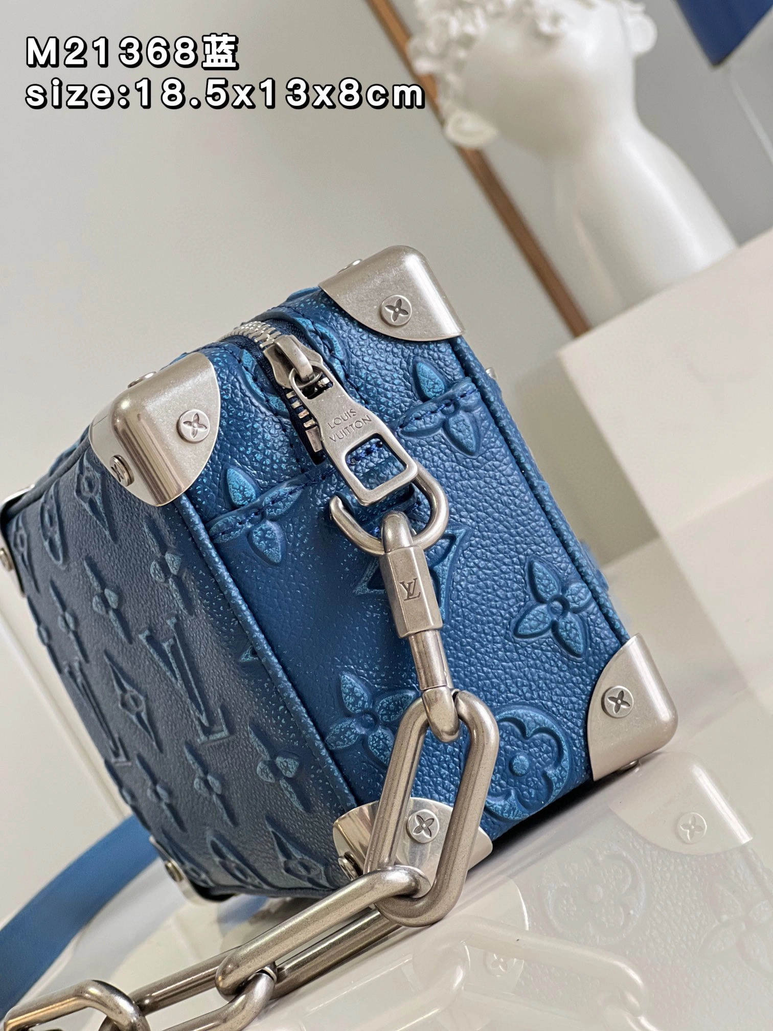 MOMO- high quality version M21368 Mini Soft Trunk cowhide item：B-B180K1902C