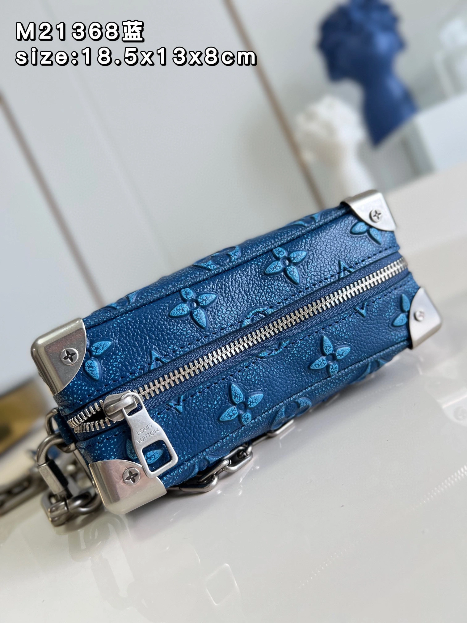 MOMO- high quality version M21368 Mini Soft Trunk cowhide item：B-B180K1902C