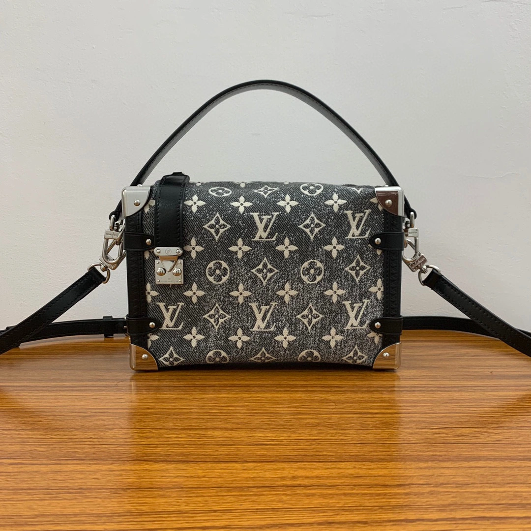 MOMO- high quality version M21460 Side Trunk item：B-B000K1908C