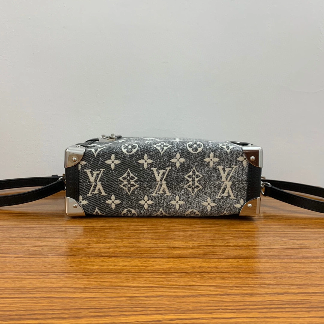 MOMO- high quality version M21460 Side Trunk item：B-B000K1908C