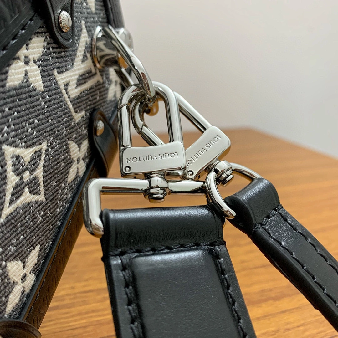 MOMO- high quality version M21460 Side Trunk item：B-B000K1908C