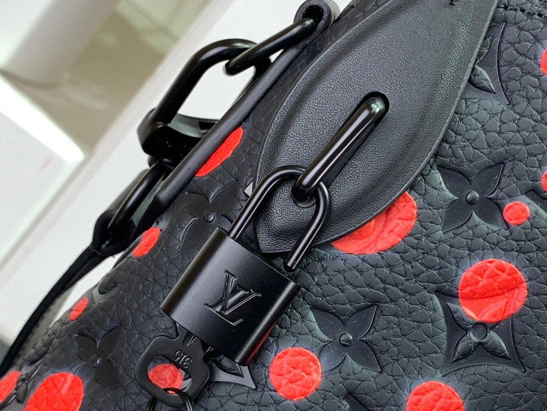 MOMO- high quality version M21676 Lock item：C-B063A3104C