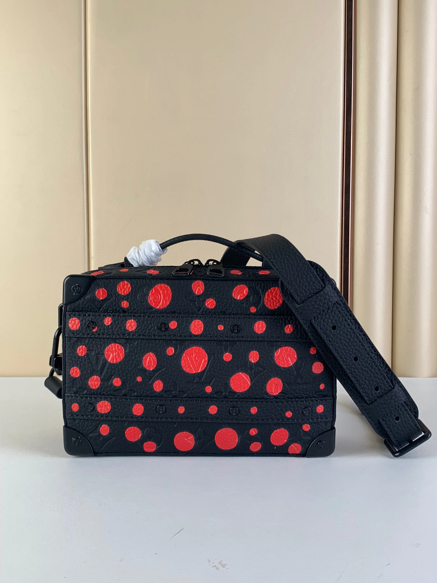 MOMO- high quality version M21677 Handle Soft Trunk item：C-B000A1423C