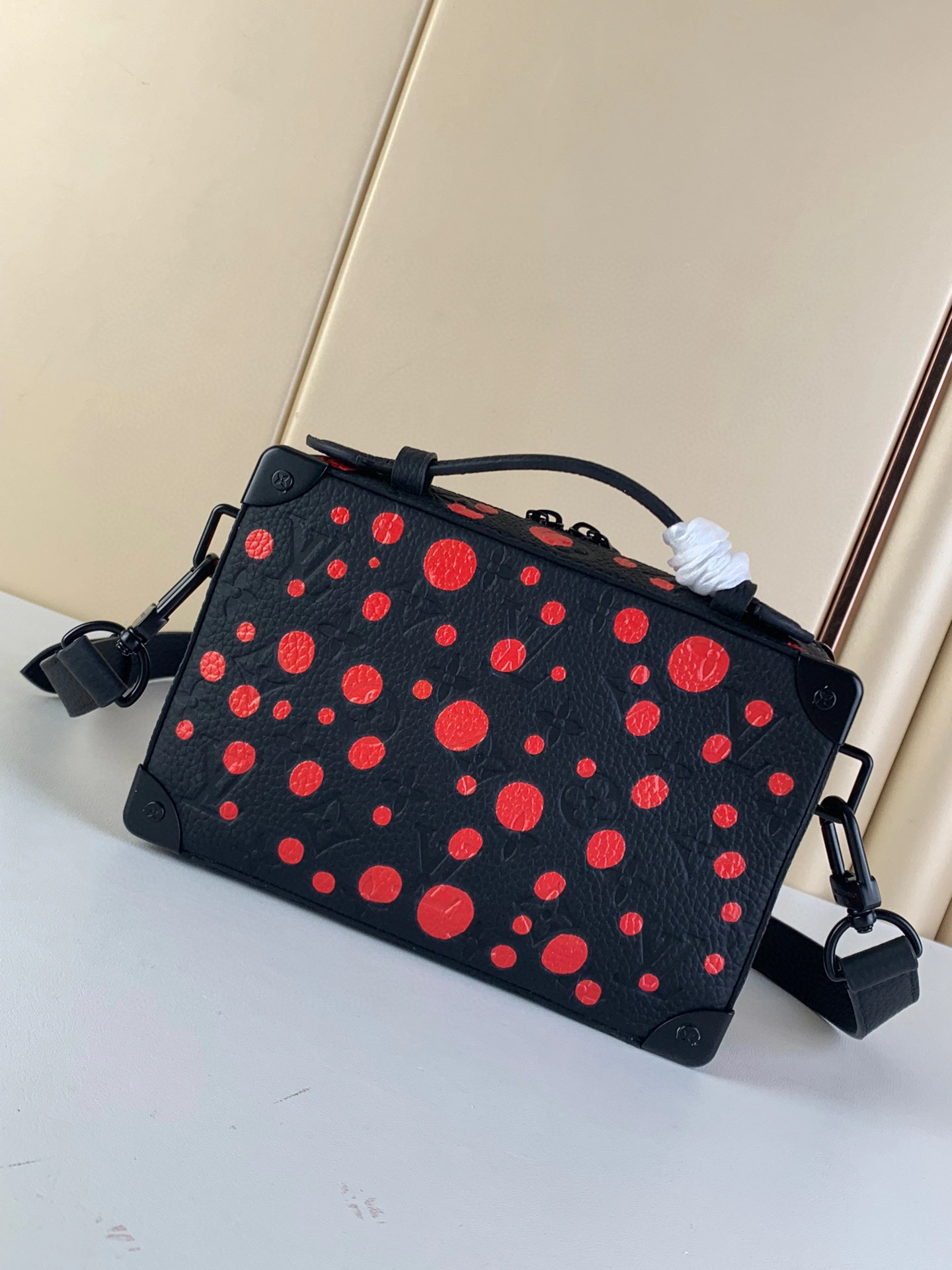 MOMO- high quality version M21677 Handle Soft Trunk item：C-B000A1423C