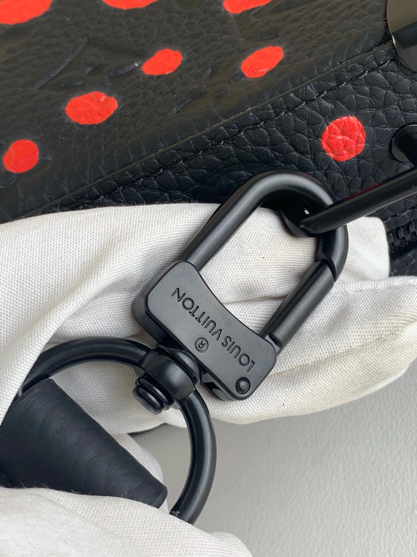 MOMO- high quality version M21677 Handle Soft Trunk item：C-B000A1423C