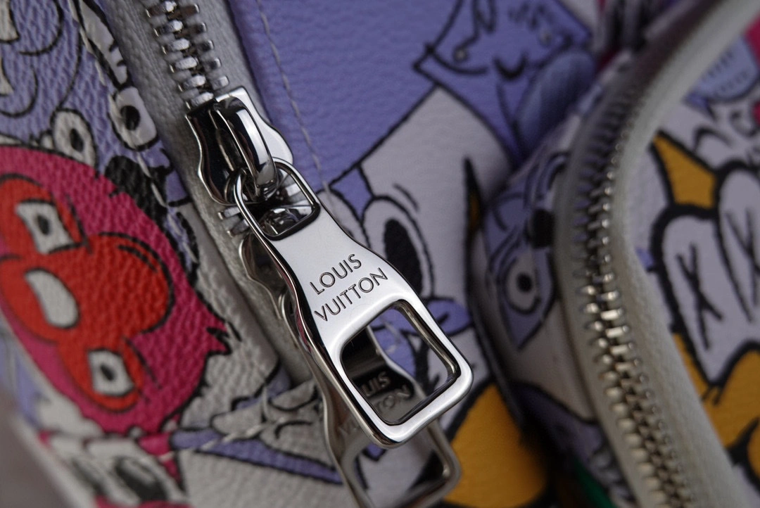 MOMO- high quality version M21846 Multipocket item：C-B000A1419C