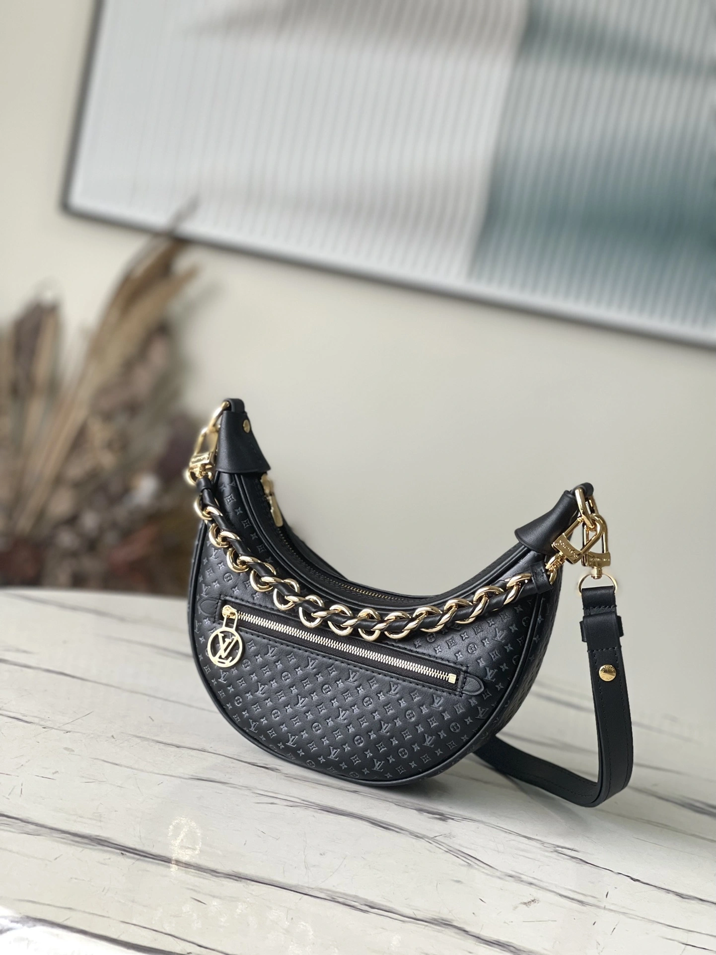 MOMO- high quality version M22591 Loop item：C-B000C1802C