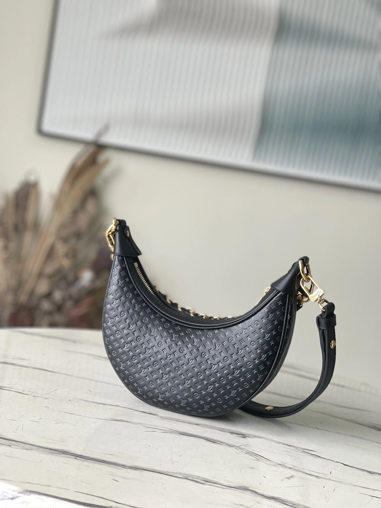 MOMO- high quality version M22591 Loop item：C-B000C1802C