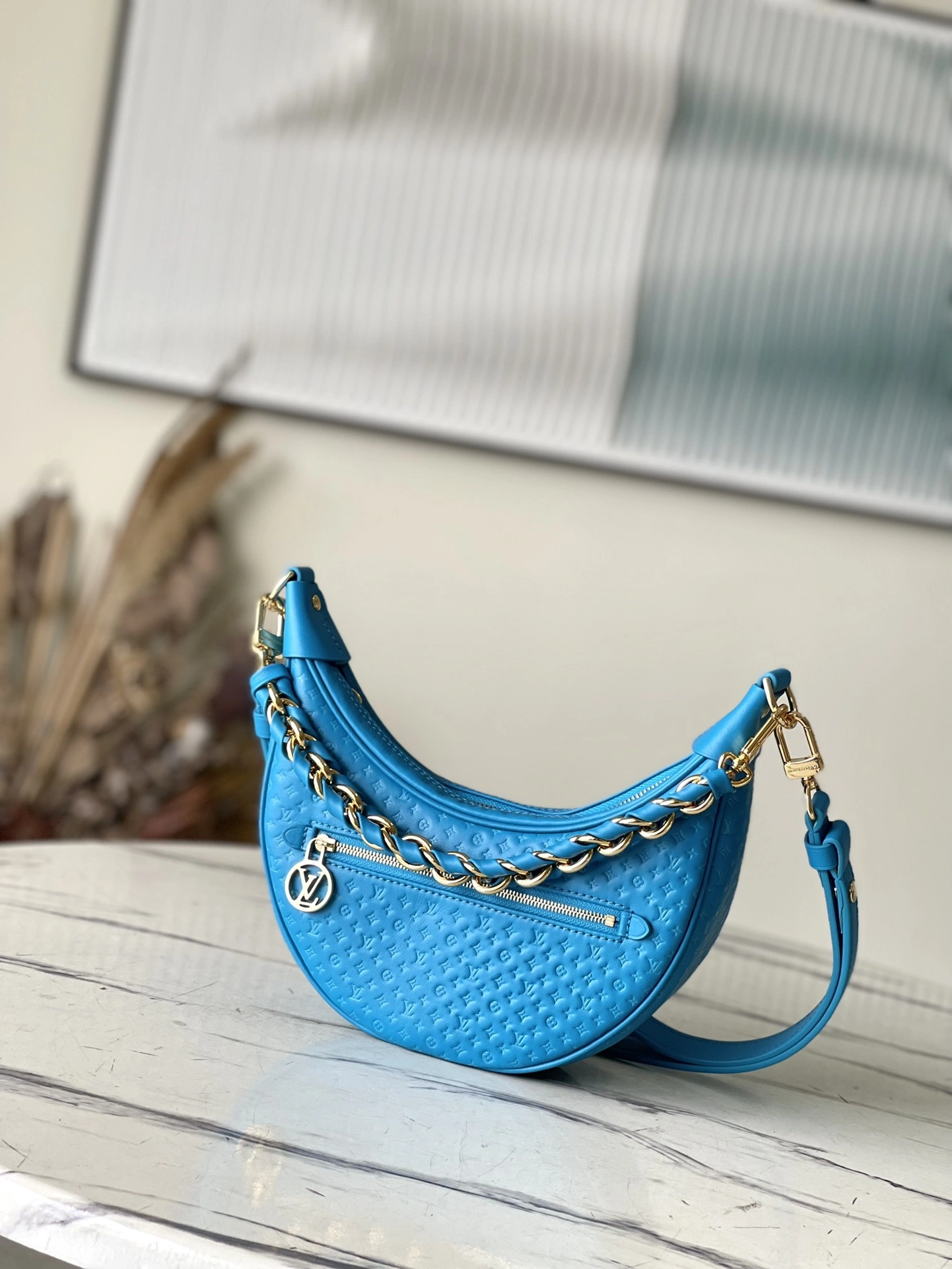 MOMO- high quality version M22593 Loop item：C-B000C1803C