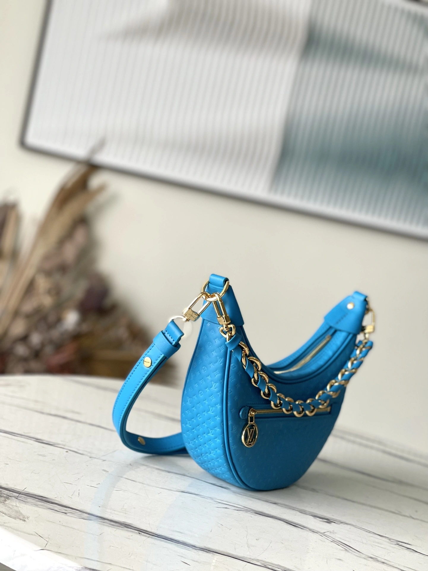 MOMO- high quality version M22593 Loop item：C-B000C1803C