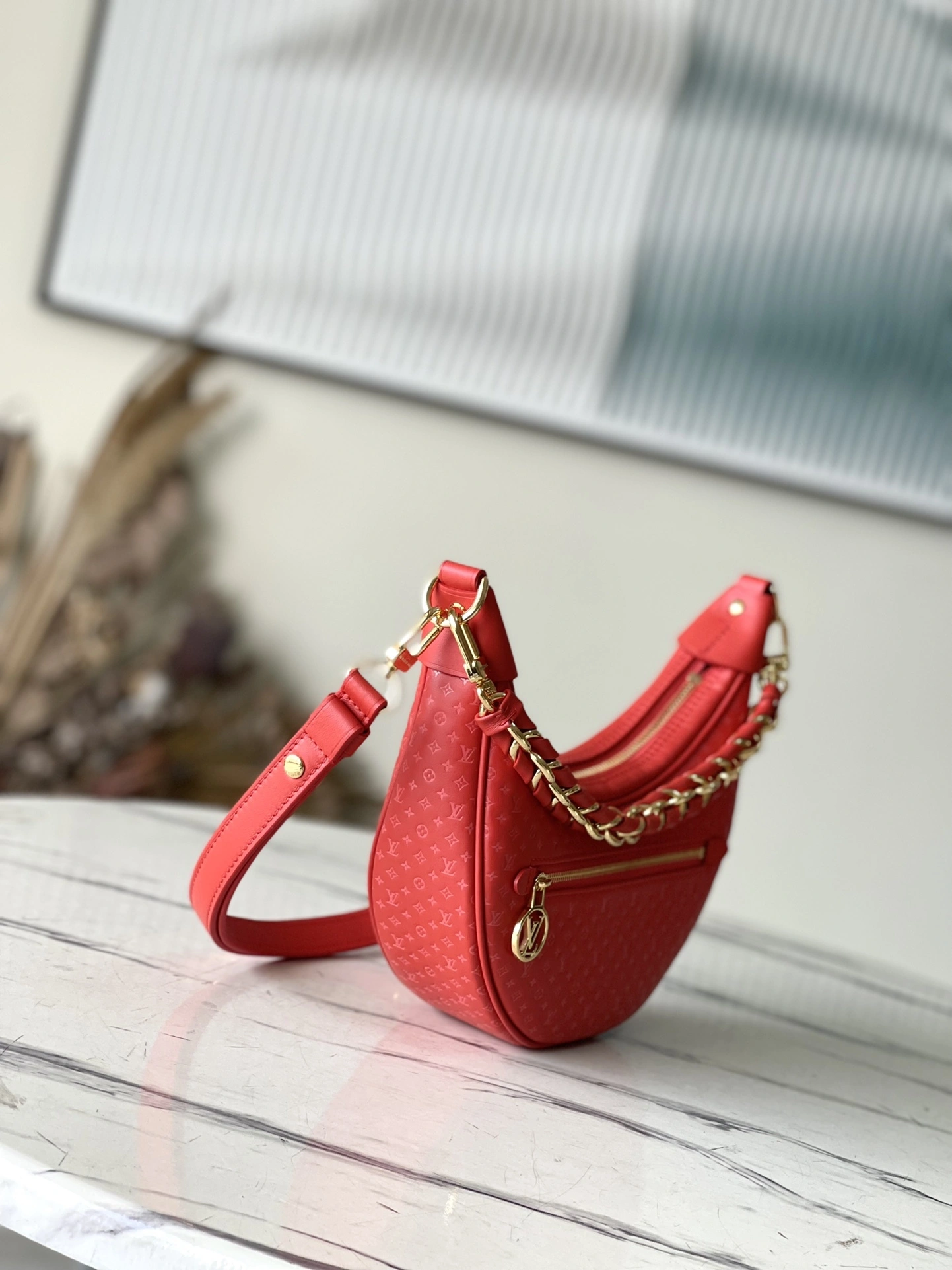 MOMO- high quality version M22594 Loop item：C-B000C1804C