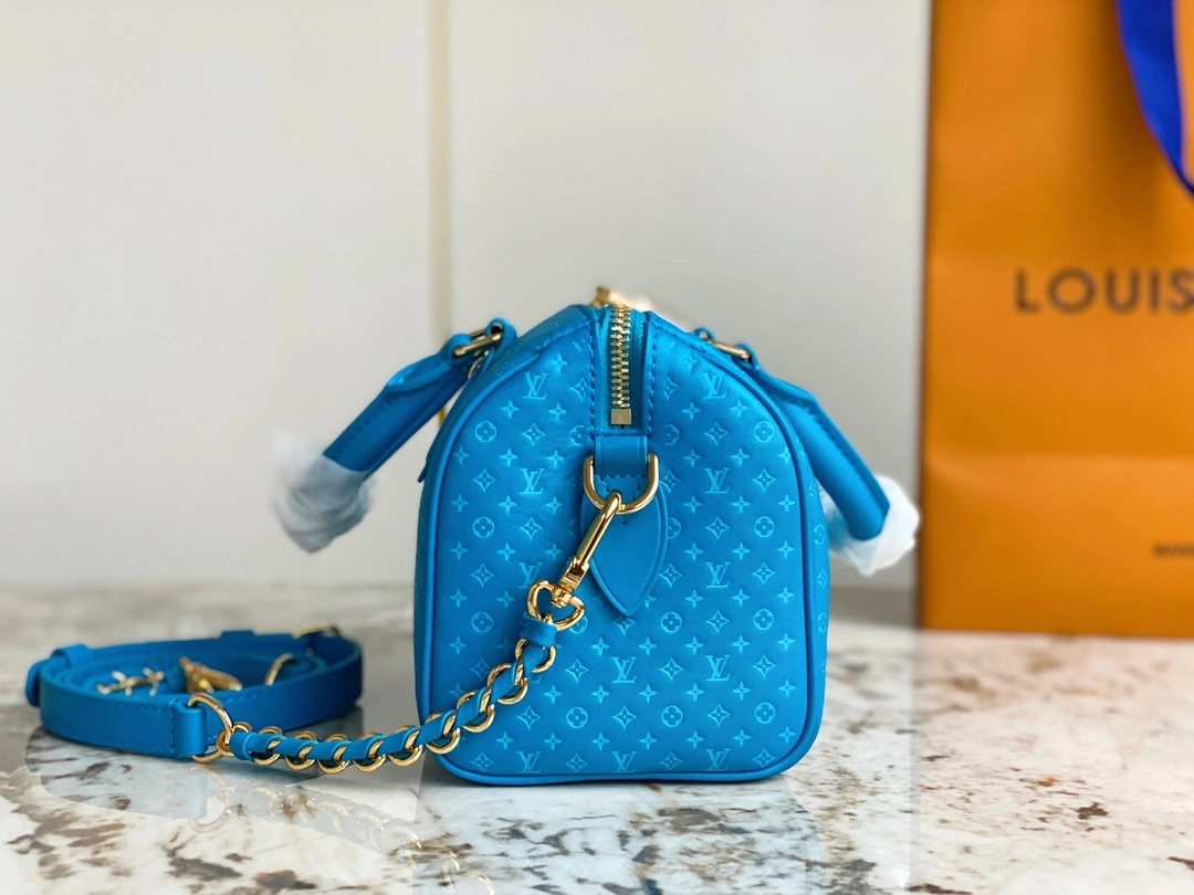 MOMO- high quality version M22596 speedy item：C-B000C2707C