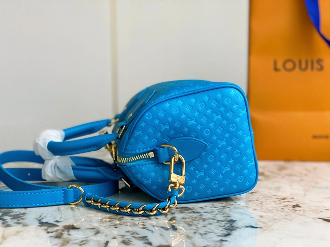 MOMO- high quality version M22596 speedy item：C-B000C2707C