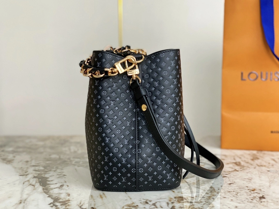 MOMO- high quality version M22598 NeoNoé BB cowhide item：C-B000C2710C