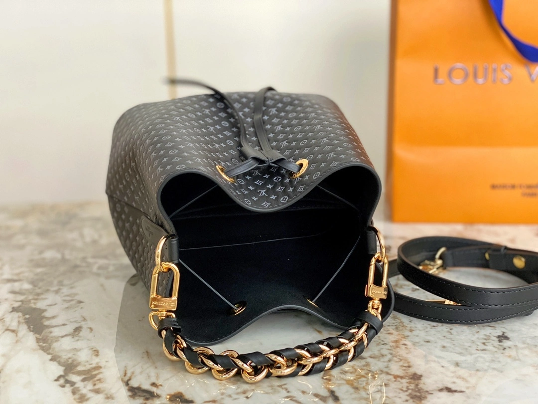 MOMO- high quality version M22598 NeoNoé BB cowhide item：C-B000C2710C