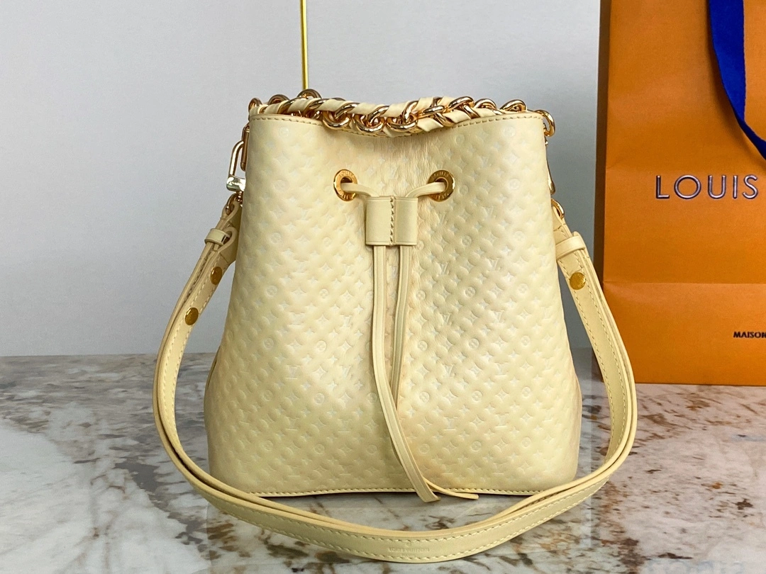 MOMO- high quality version M22599 cowhide item：C-B000C2709C