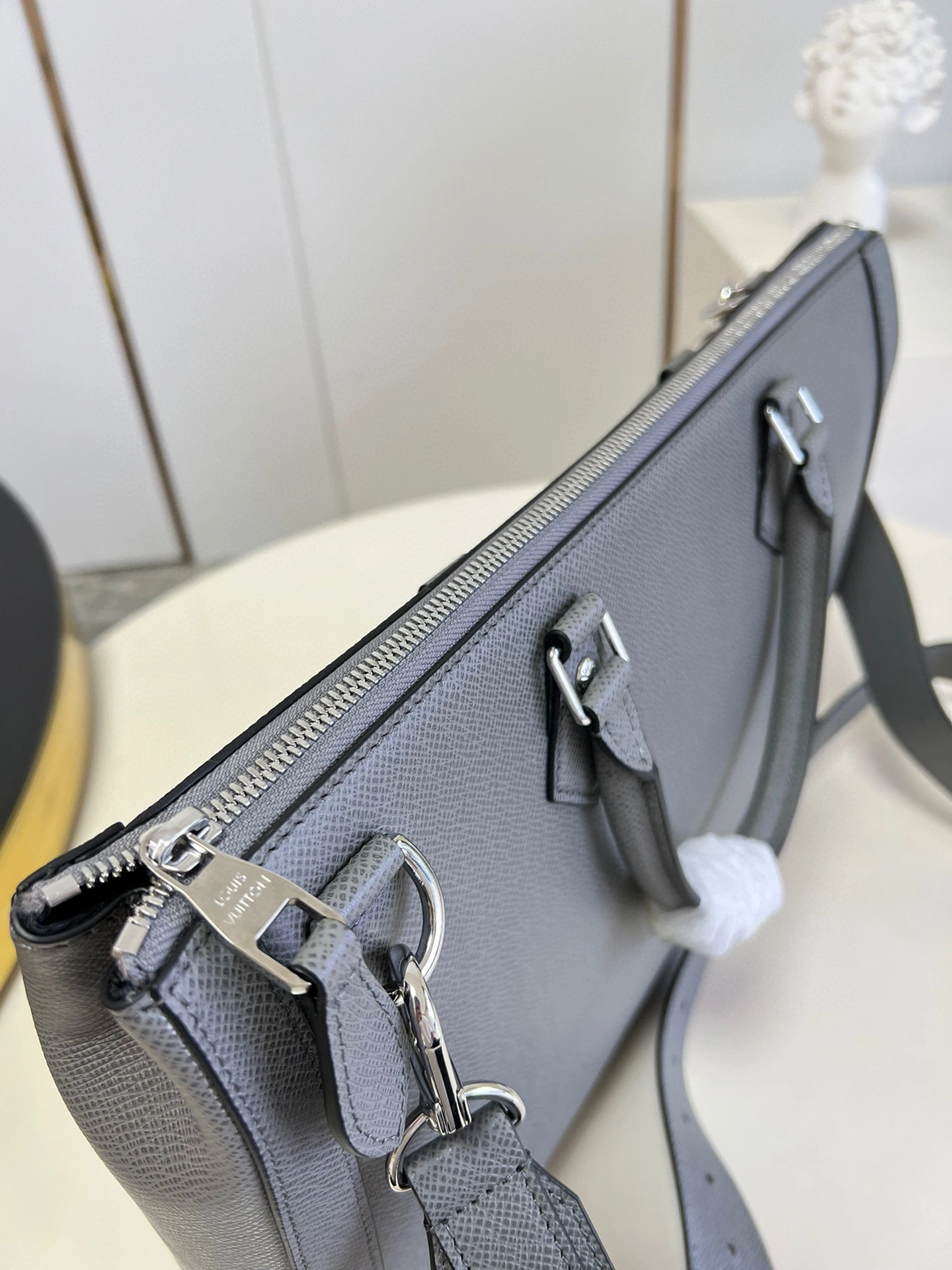 MOMO- high quality version M30856 Slim item：B-B564K0522C