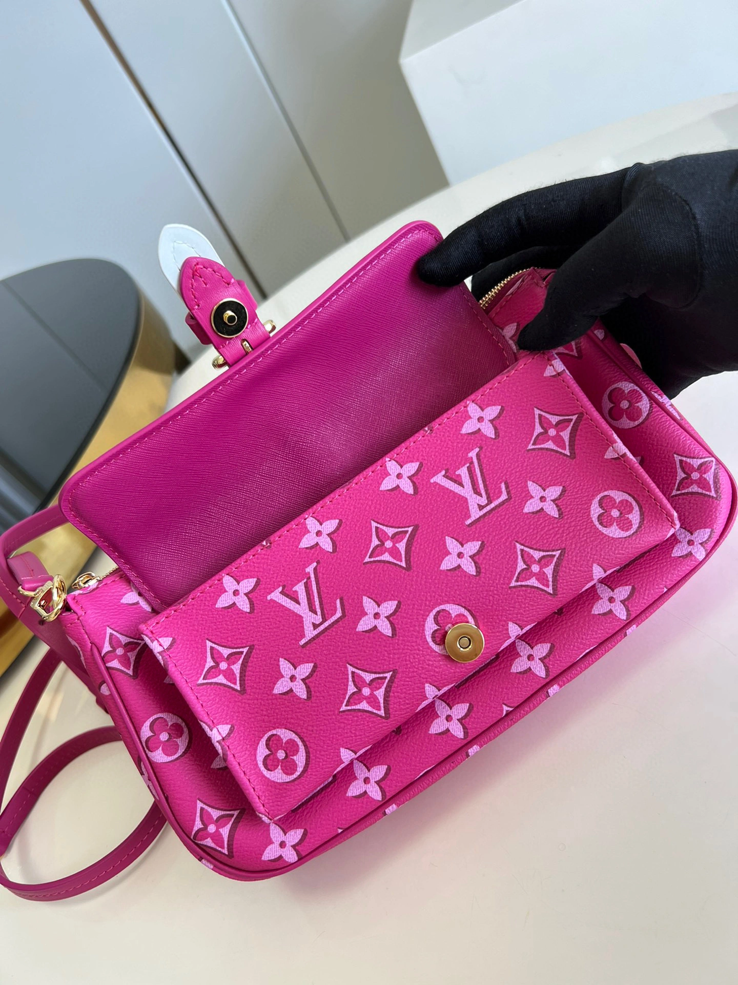 MOMO- high quality version M46161 BUCI item：B-B598K1017C
