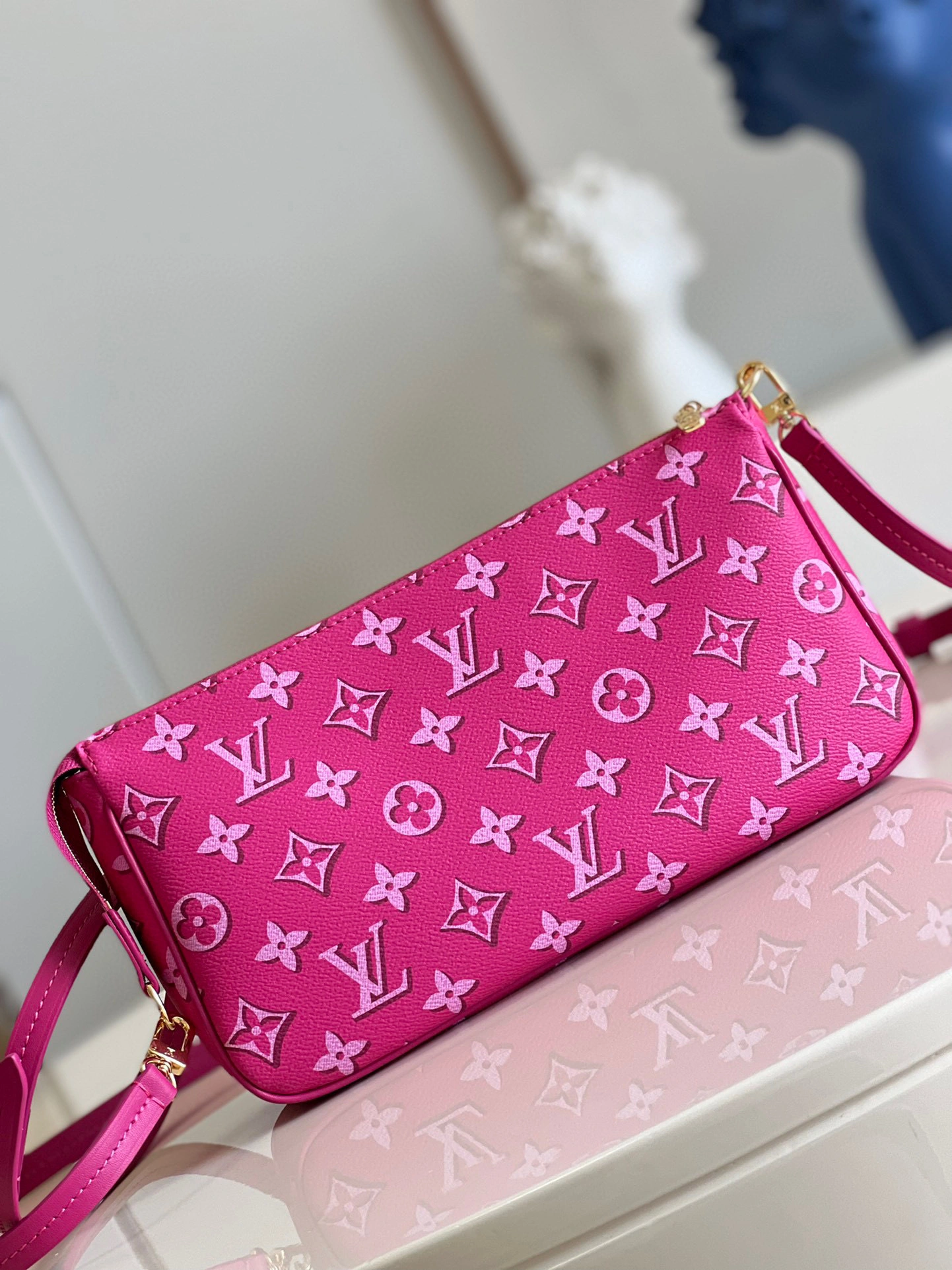 MOMO- high quality version M46161 BUCI item：B-B598K1017C