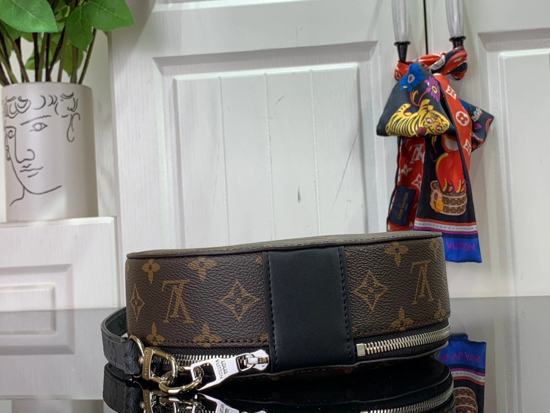 MOMO- high quality version M46273 item：B-B063J1712C