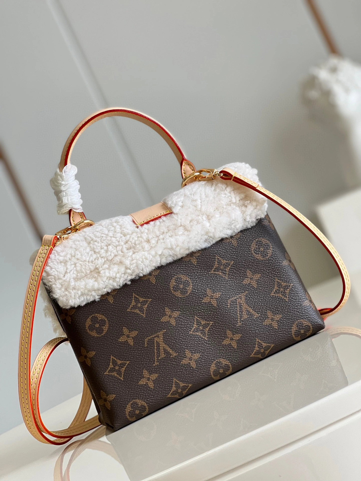 MOMO- high quality version M46318 2022 Locky BB item：B-B063J1710C