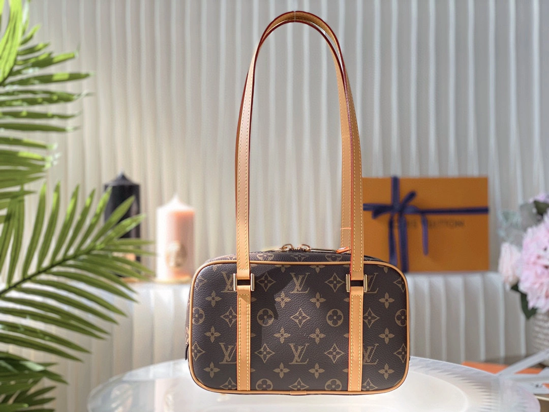 MOMO- high quality version M46321 item：B-B184I0703C