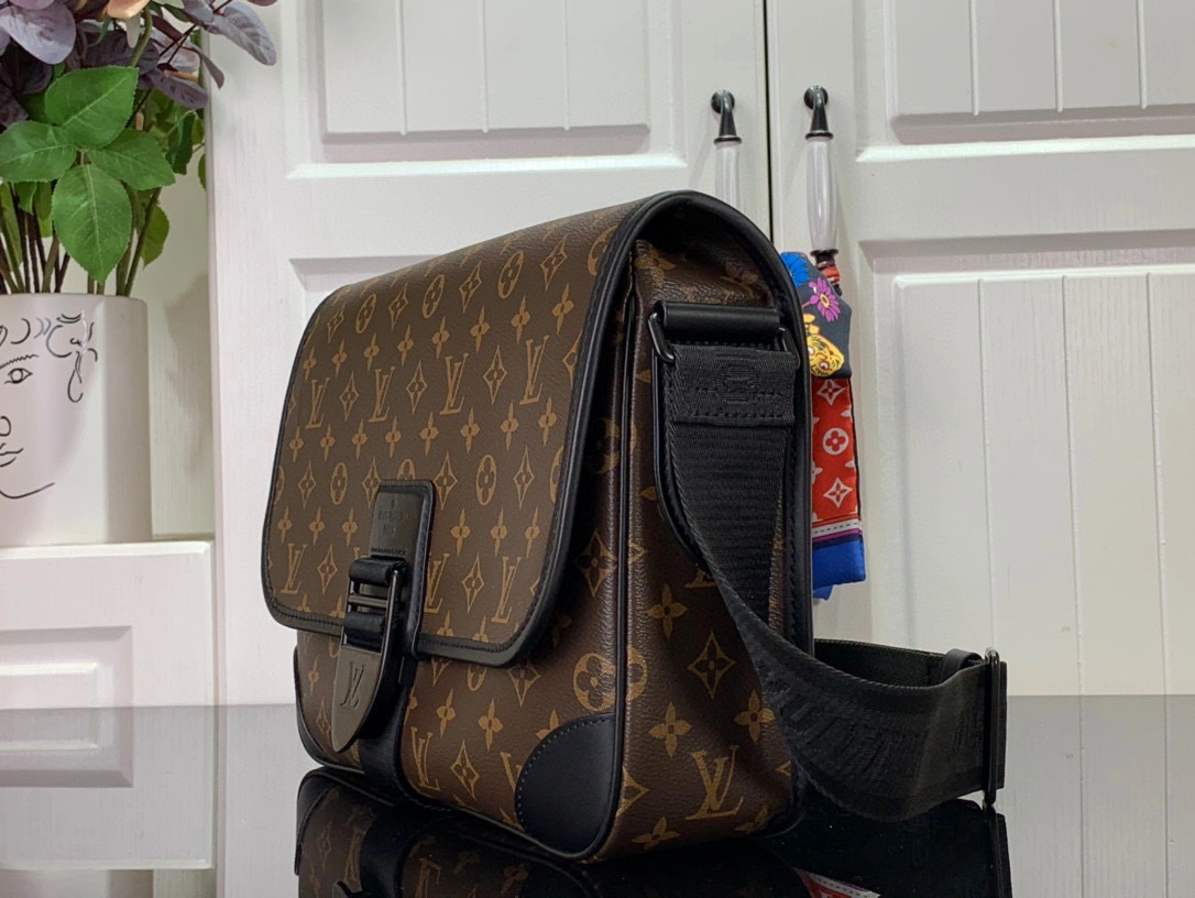 MOMO- high quality version M46328 ARCHY item：B-B063K0906C