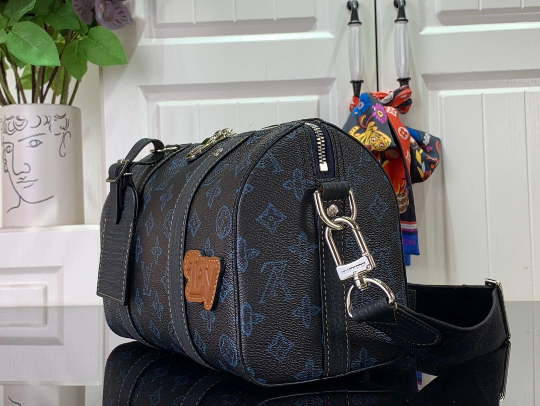 MOMO- high quality version M46339 CITY KEEPALL item：B-B063J1708C