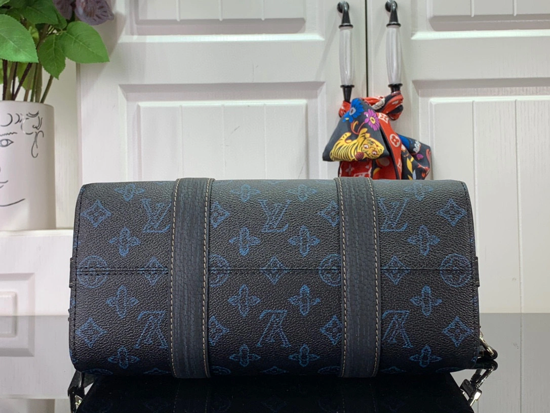 MOMO- high quality version M46339 CITY KEEPALL item：B-B063J1708C