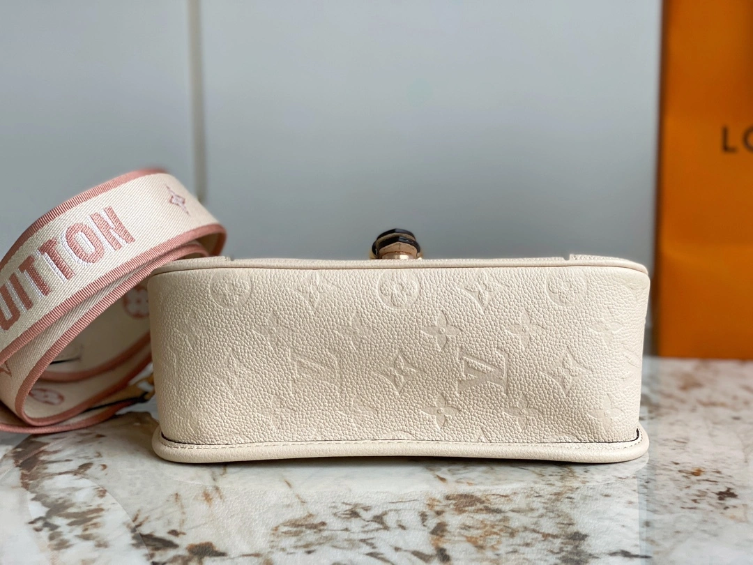 MOMO- high quality version M46388 Diane item：C-B000C2703C
