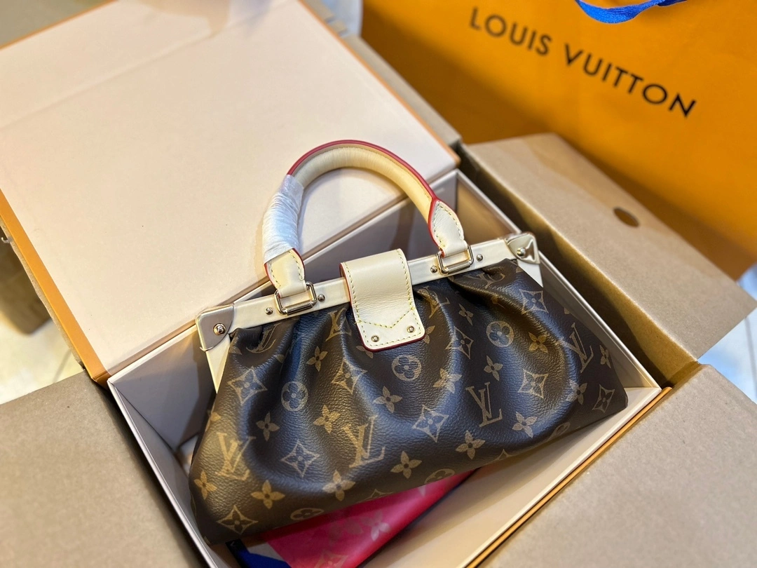 MOMO- high quality version M46544 Monogram Clutch item：C-B000C2401C