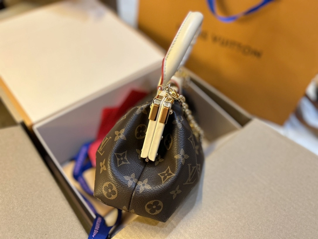 MOMO- high quality version M46544 Monogram Clutch item：C-B000C2401C