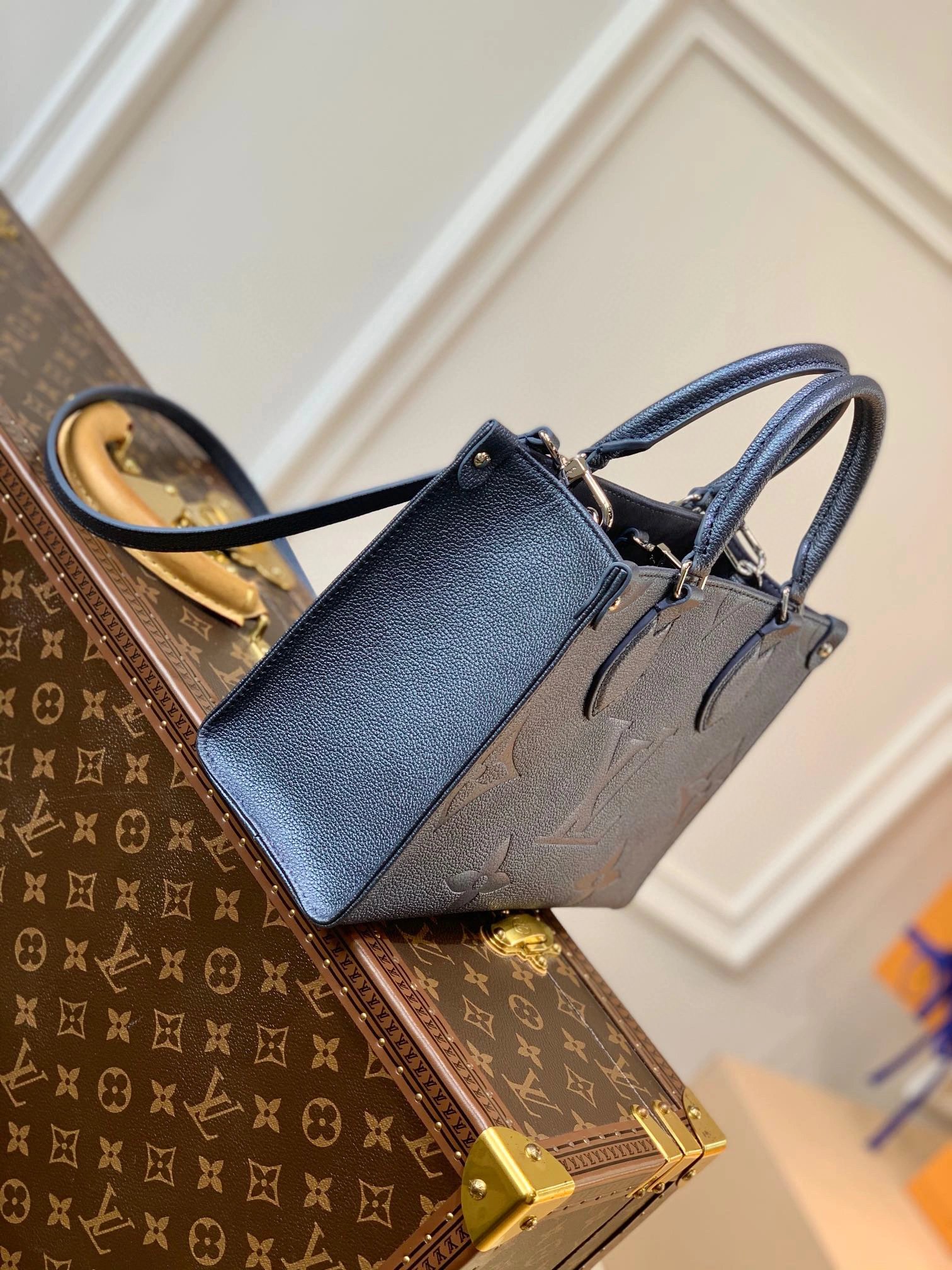 MOMO- high quality version M58956 Onthego Tote item：B-B063J1408C
