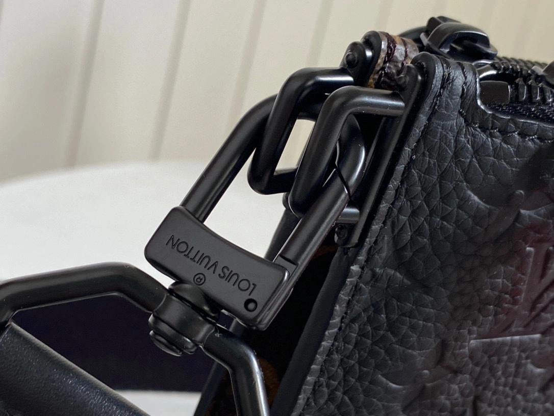 MOMO- high quality version M59681 In The Loop item：B-B000K0507C