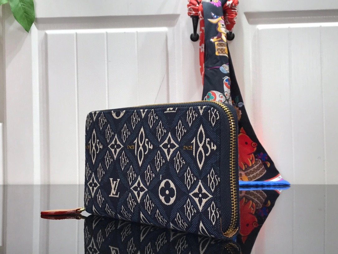 MOMO- high quality version M80212 SINCE 1854 ZIPPY WALLETZippy item：B-B174G3014C
