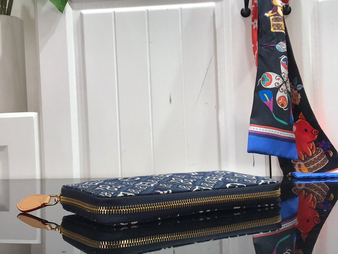MOMO- high quality version M80212 SINCE 1854 ZIPPY WALLETZippy item：B-B174G3014C