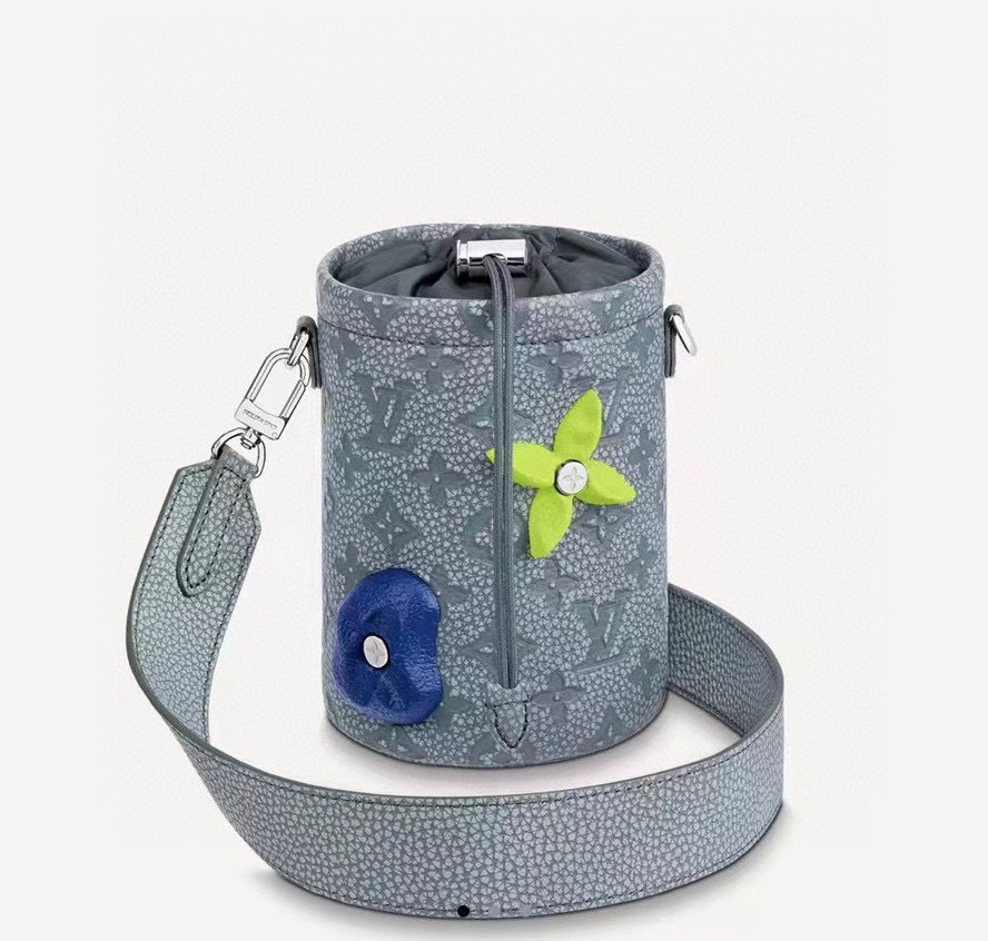 MOMO- high quality version M81572 Chalk Pouch item：B-B000H2823C