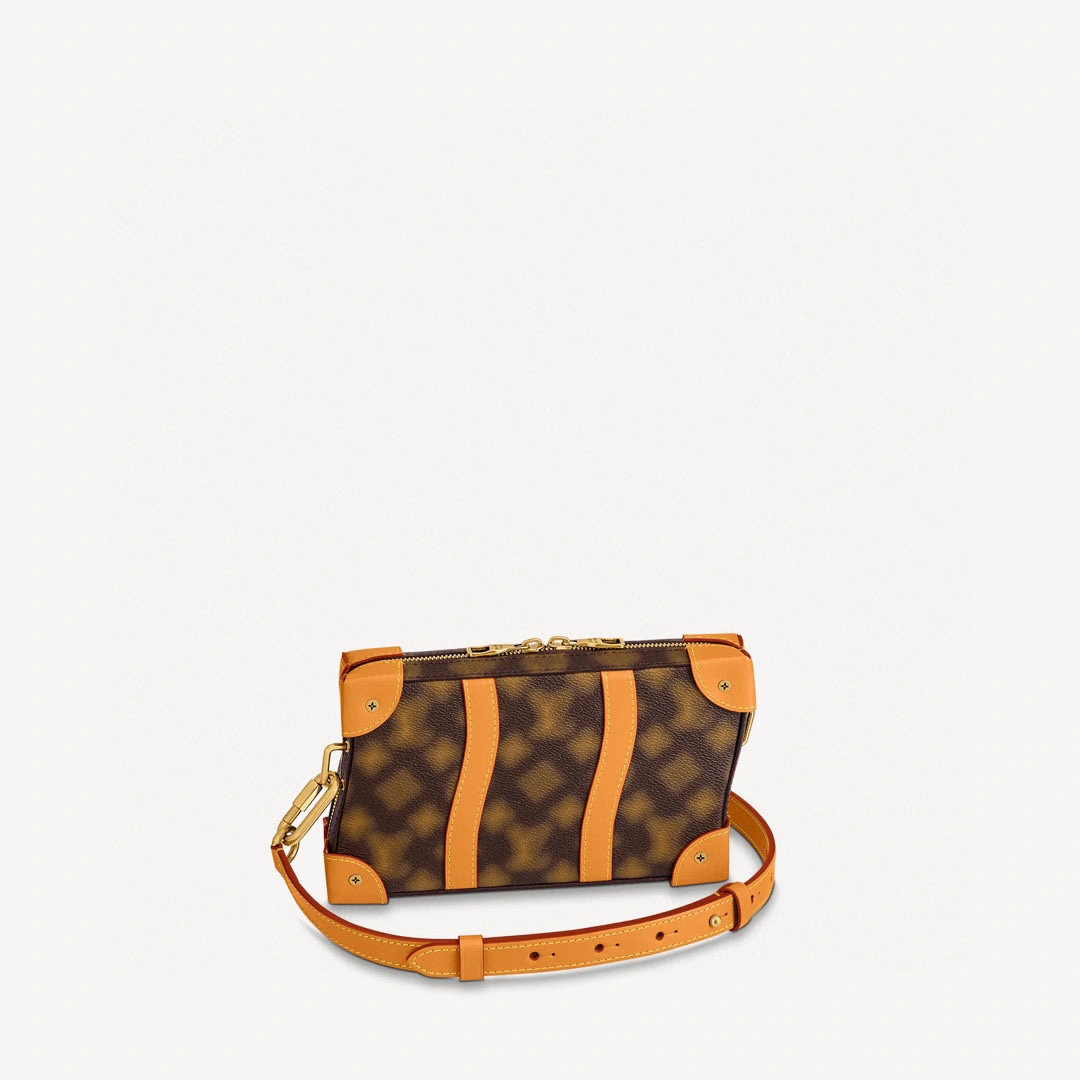 MOMO- high quality version M81580 Soft Trunk item：B-B182G3009C