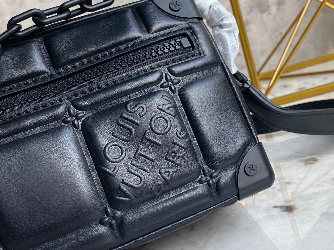 MOMO- high quality version M81611 MINI SOFT TRUNK cowhide item：B-B598K0909C