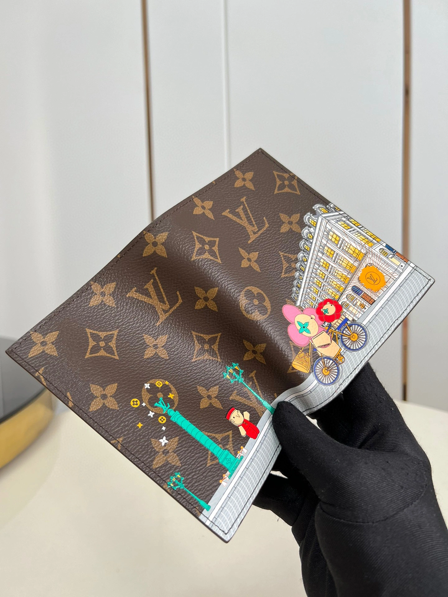 MOMO- high quality version M81635 Vivienne Holidays 2022 item：B-B106K0509C