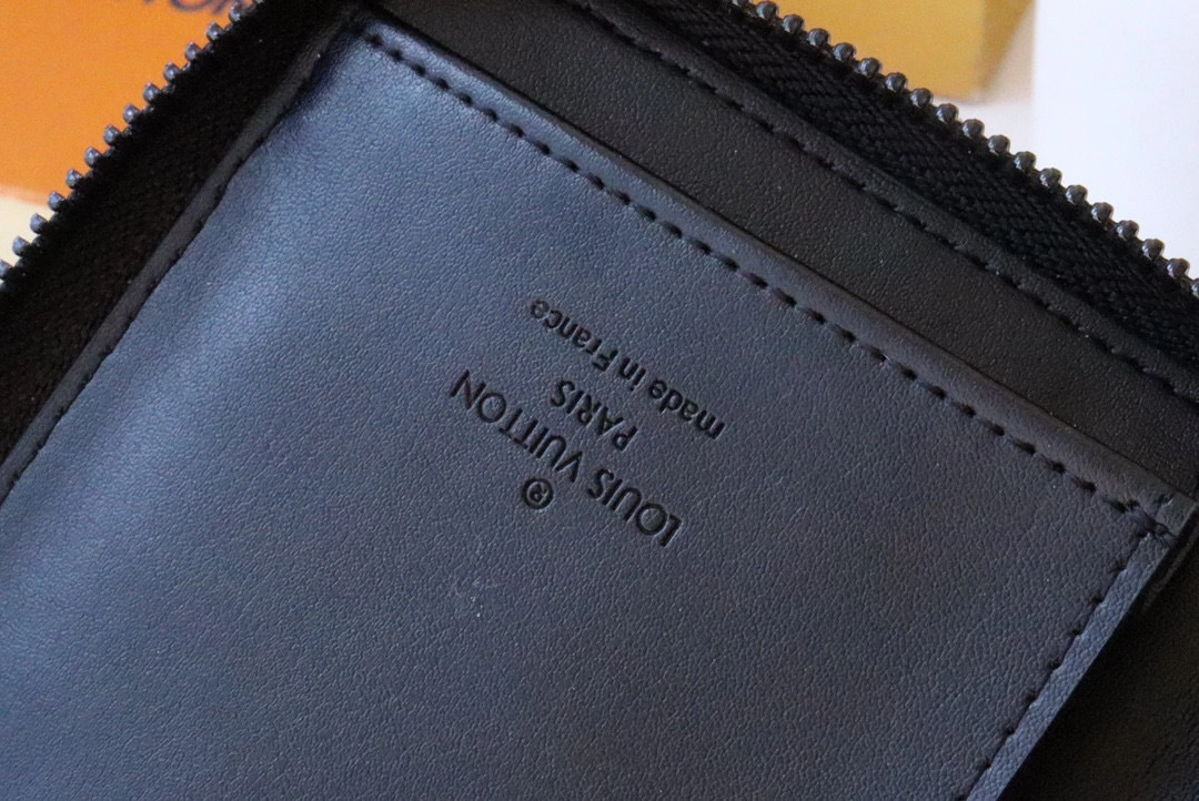&MOMO- high quality version M81743 item：B-B063J1703C