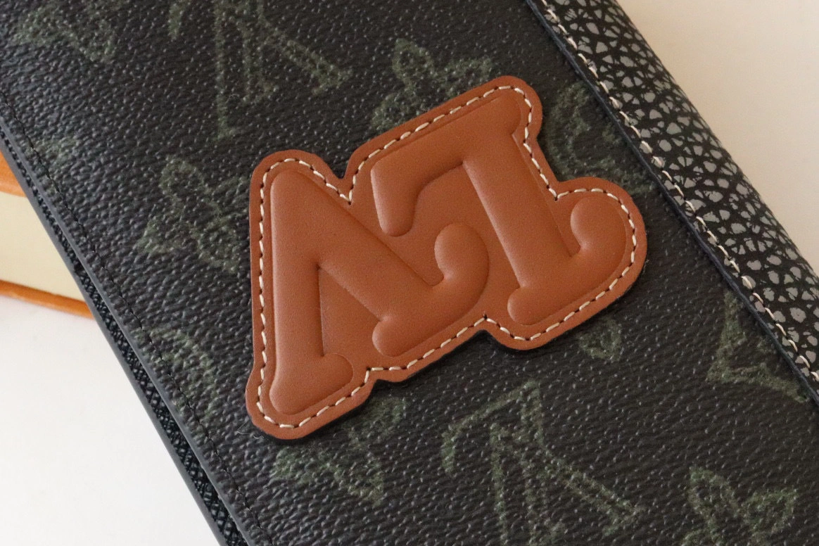 MOMO- high quality version M81807 Brazza item：B-B063K2104C