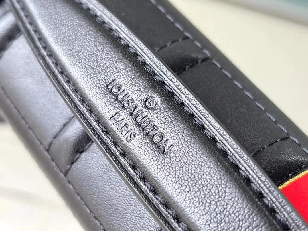 MOMO- high quality version M81830 2023 cruise book chain wallet item：B-B000L0821C