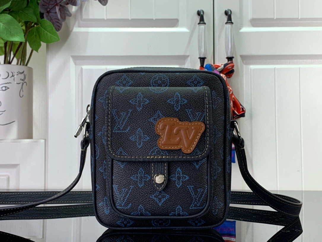 MOMO- high quality version M81854 CHRISTOPHER item：B-B063J1709C