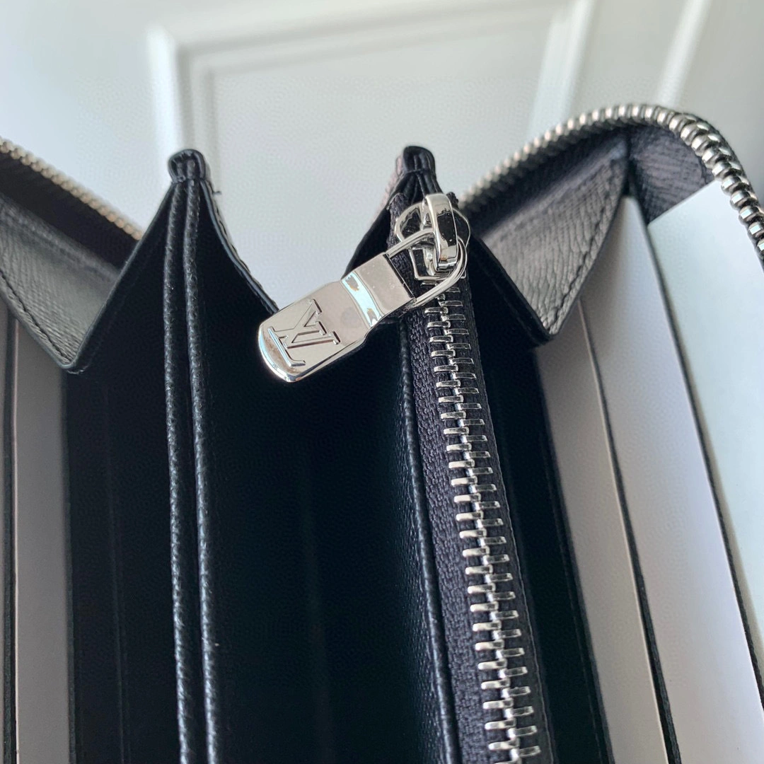 MOMO- high quality version M81858 Zippy item：C-B000A1018C